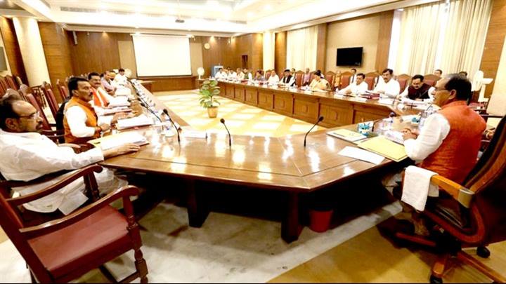फसल क्षति की राहत राशि बाँटने में मध्यप्रदेश अग्रणी राज्य : मुख्यमंत्री श्री चौहान